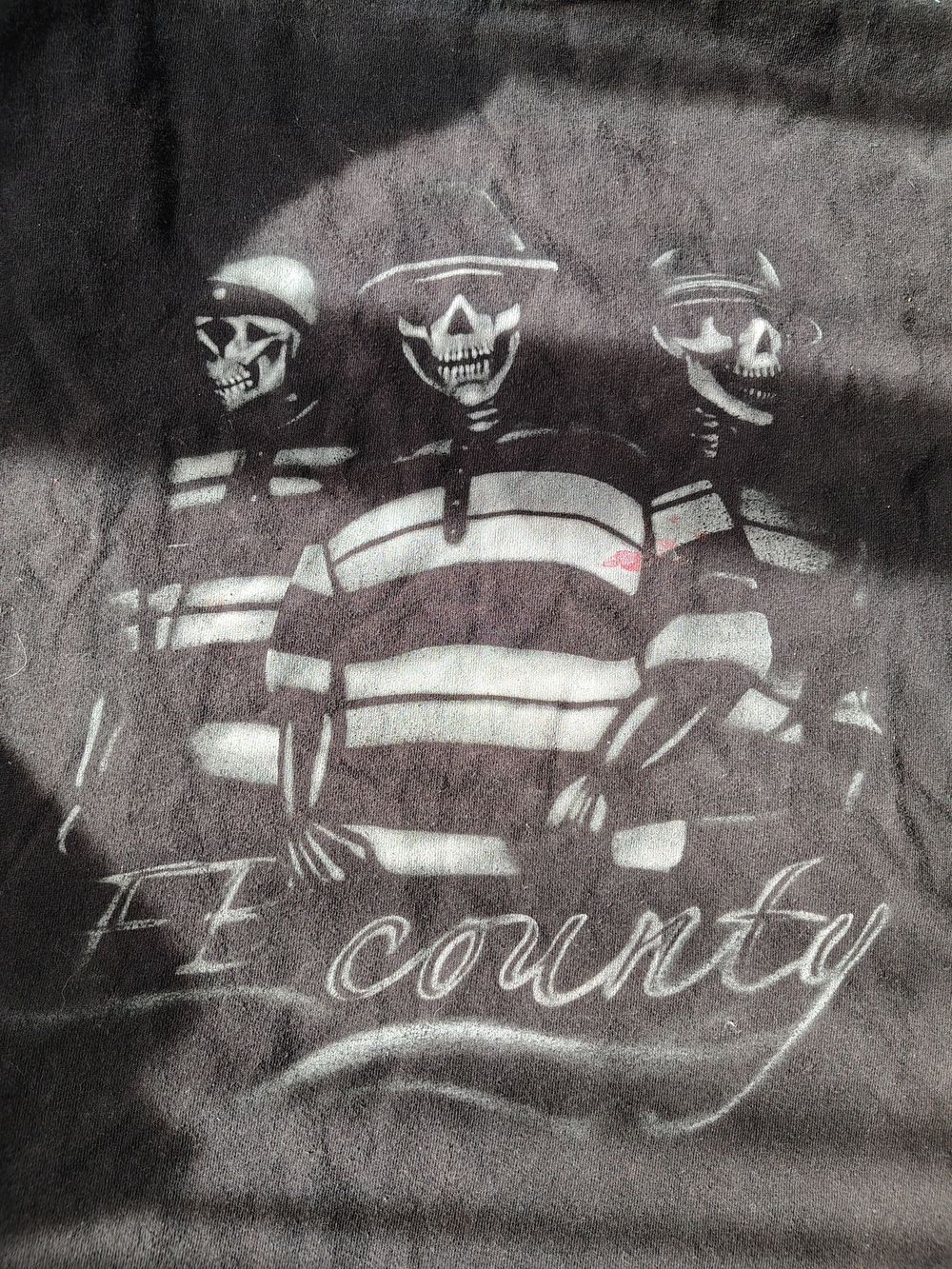 FB County Charlie Bones Black Short Sleeve Graphic Tee Size M